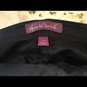 Gloria Vanderbilt shorts 24